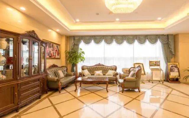 Vienna 3 Best Hotel (Shanghai Meilan Lake Luonan Xincun Subway Station)