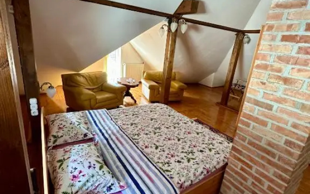 Luna House