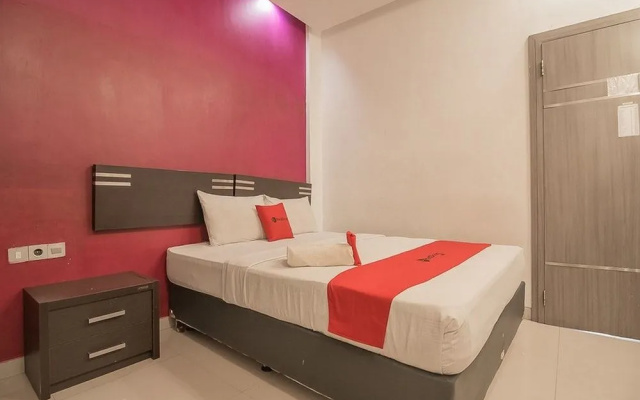 Reddoorz Plus Near Politeknik Ilmu Pelayaran Semarang