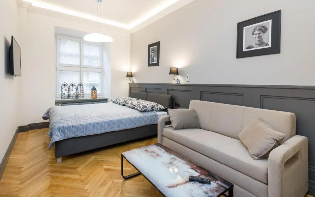 LUXURY Apartment at the Main Square