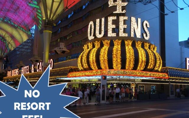 Отель Four Queens Hotel and Casino (No Resort Fee) США, Лас-Вегас - отзывы, цены и фото номеров - забронировать отель Four Queens Hotel and Casino (No Resort Fee) онлайн вид на фасад