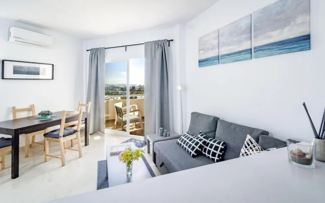 LL- 1 Bedroom apt Close to Laguna Village Estepona