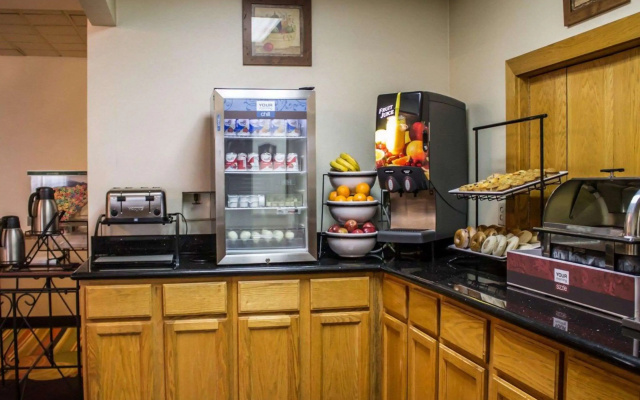 Quality Inn Akron South