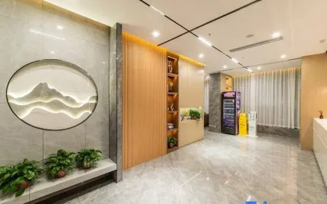 Unitour Hotel (Nanning Wuyi Interchange Subway Station)