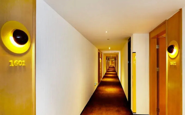 Homeinn Ripple Yun Hotel (Nanjing Xiaozhuang Subway Station)