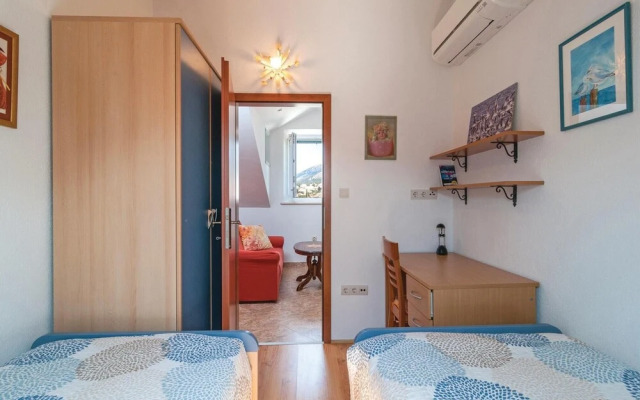 Nice Apartment in Bol With 2 Bedrooms and Wifi