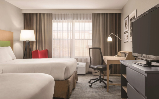 Country Inn & Suites by Radisson, Dubuque, IA