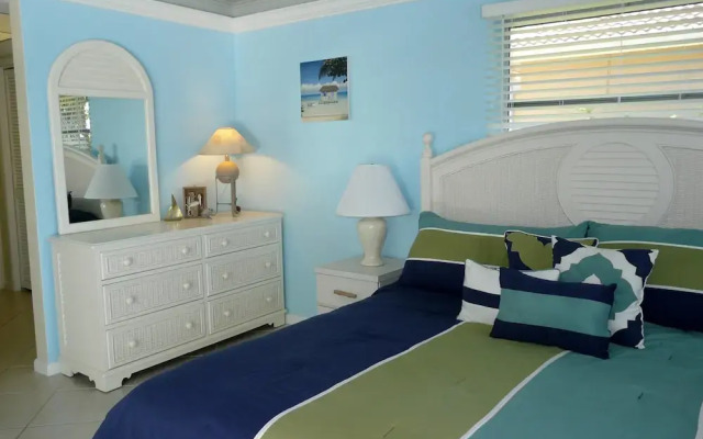 961 Abaco Court