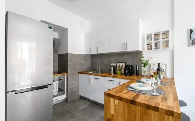M&R Apartament Airport Konstruktorska 7
