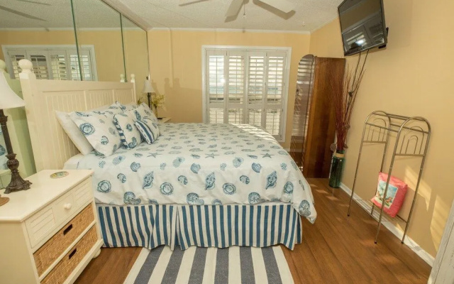 Sandpiper Cove 2119 1 Bedroom Condo by RedAwning