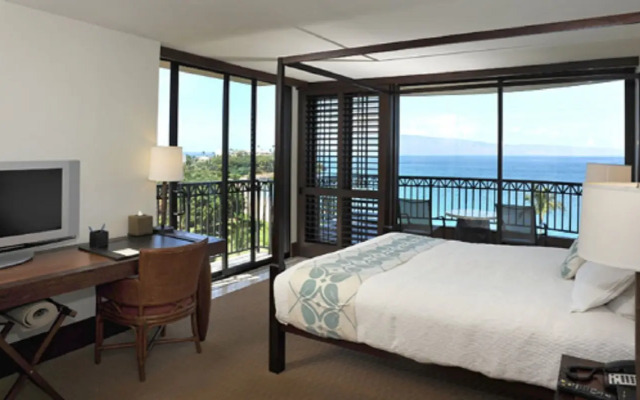 Royal Lahaina Resort & Bungalows