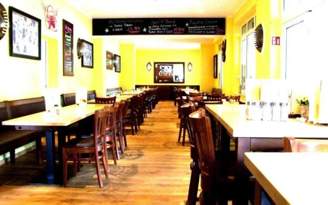Touch Down Motel