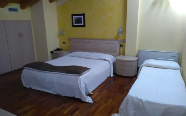 Hotel Fontana Santa