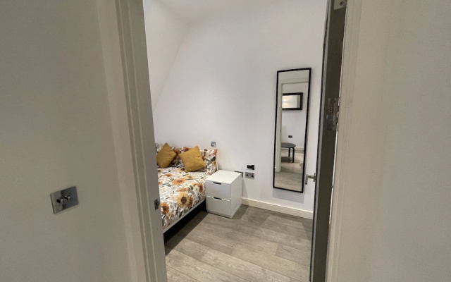 Stunning 1-bed Deluxe Apartment in Slough