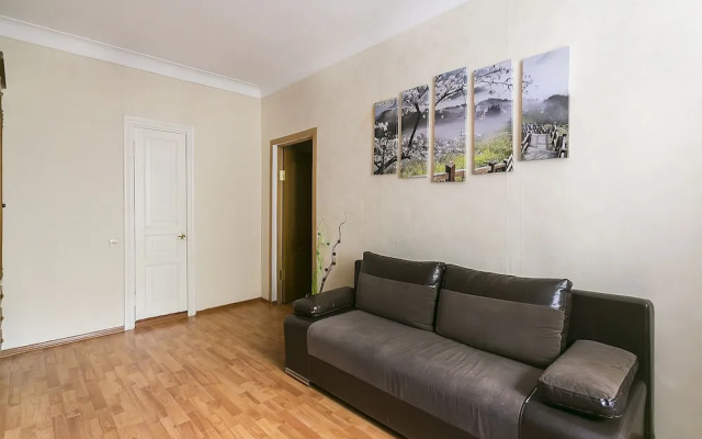 #LOVEAPART FAMILY Suite - Area THREE STATIONS 24-22