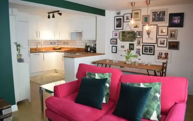 Shepherd's Bush 1 Bedroom Apartment