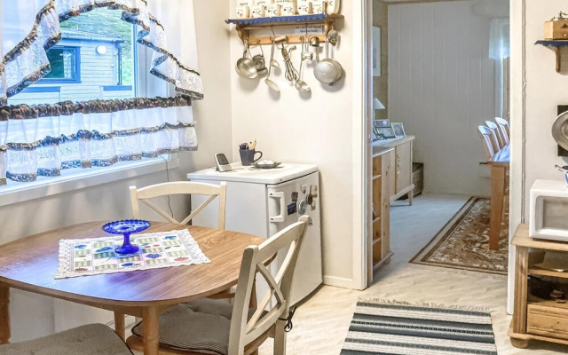 Beautiful Home in Repvåg With Wifi and 3 Bedrooms