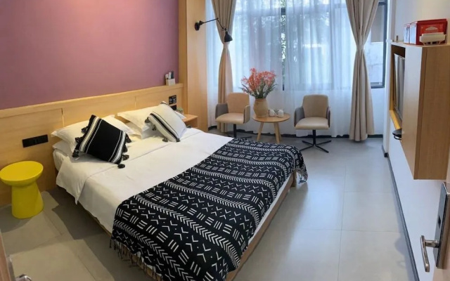 Zhangjiajie Yuemu Art Hotel