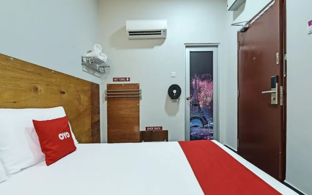 Super OYO Capital O 90687 Rs Hotel