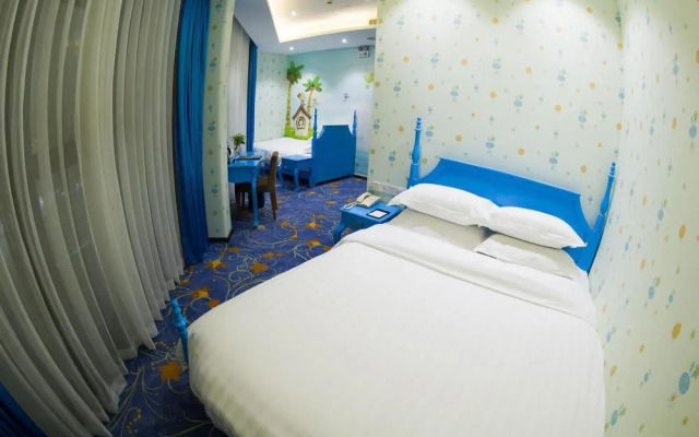 Atour Hotel Shanghai Jing'an IMIX Park
