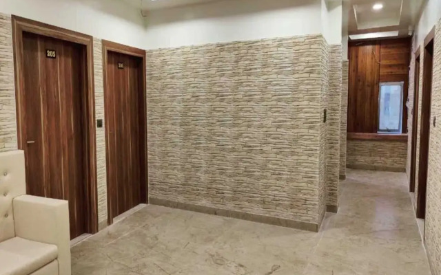 Hotel Royal Vrindavan