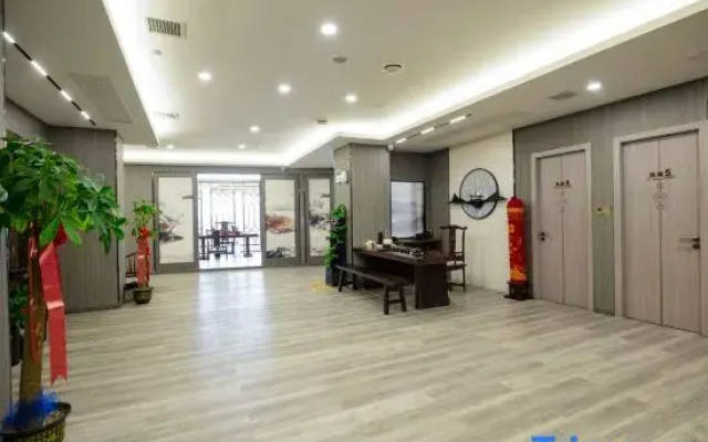 Taojiang Jinlong International Hotel