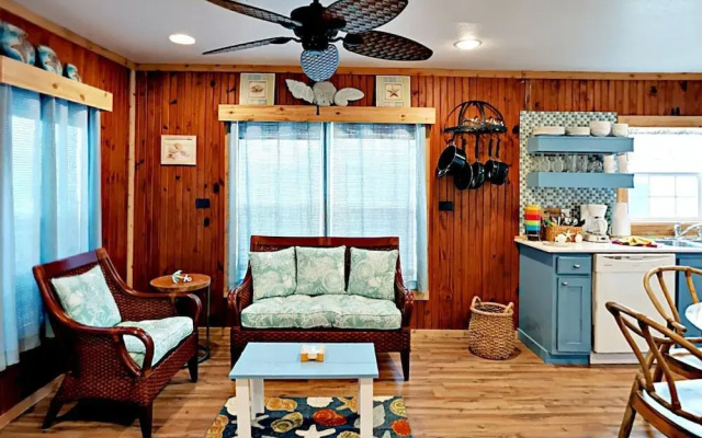 Sunrise Cabana by RedAwning