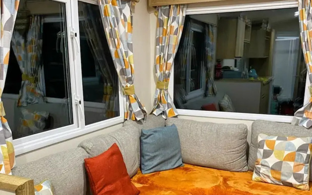 Lovely 2-bed Chalet in Prestatyn