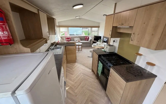 Eyemouth - Caravan - Sleeps 4 - Pet Friendly