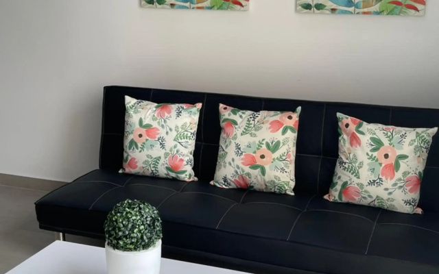 201-Confortable Aparta Estudio Nuevo en Granada