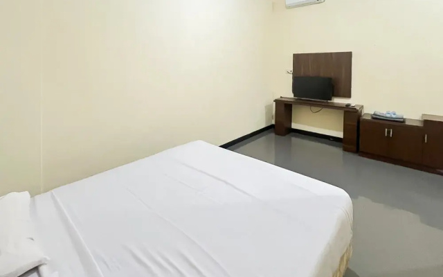 Urbanview Hotel Transit Near Bandara Sultan Hasanuddin