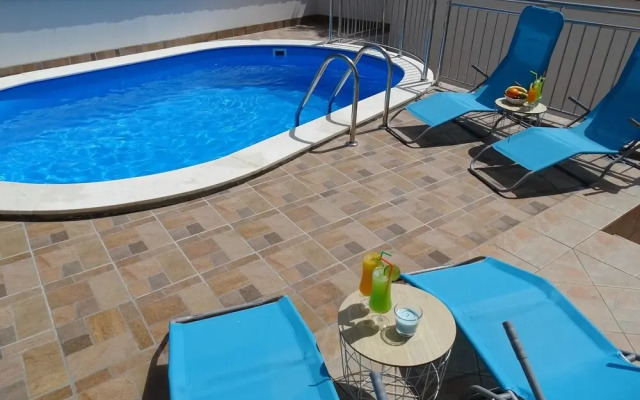 Luxurious Apartment in Kvarner by Sea