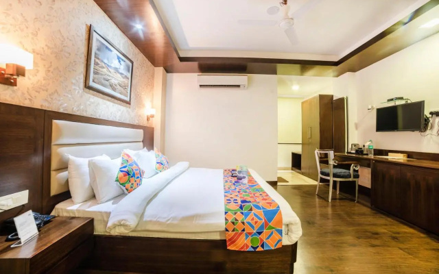 Fabhotel Galaxy