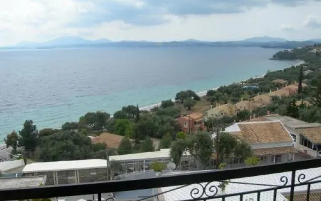 Emilios Apartments