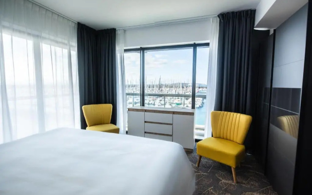 Hôtel Barracuda & Spa, Centre Port, pieds dans l'eau, vue mer