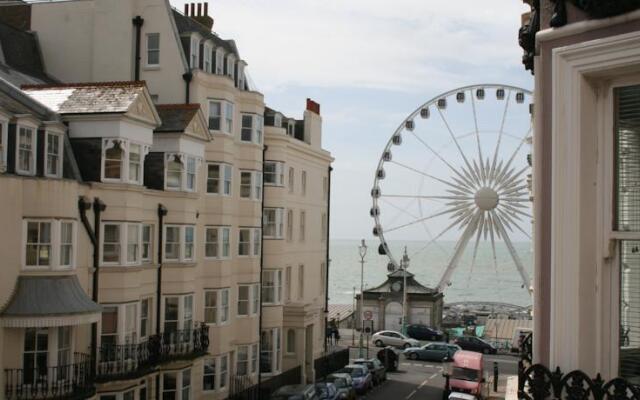 Отель Grand Pier Guest House Великобритания, Кемптаун - отзывы, цены и фото номеров - забронировать отель Grand Pier Guest House онлайн вид на фасад