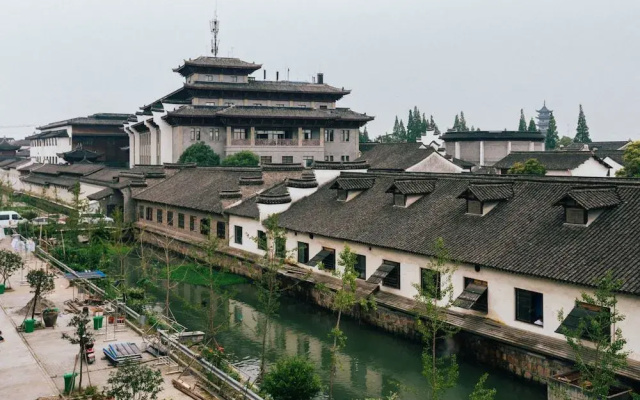 Wuzhen Hundred paces Boutique Hotel
