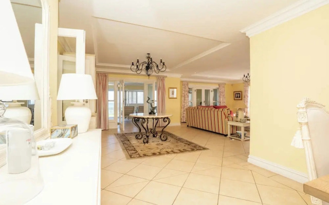Charming Langebaan Holiday Home With Panoramic Views