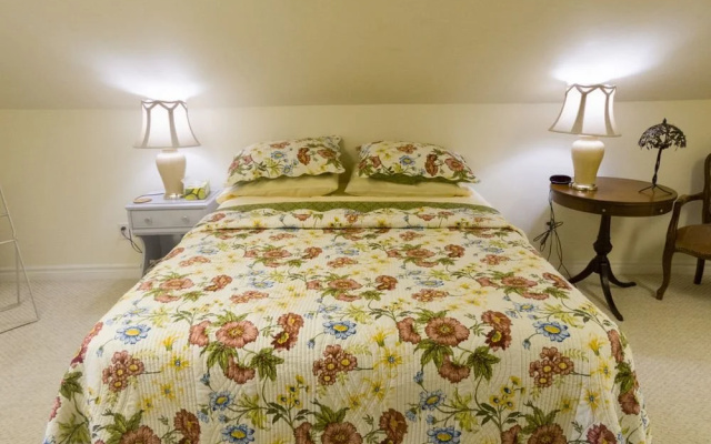 Jordan Village Guest Manor B&B