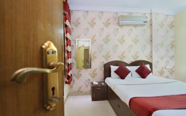 Hotel Nayaab Comforts by OYO Rooms
