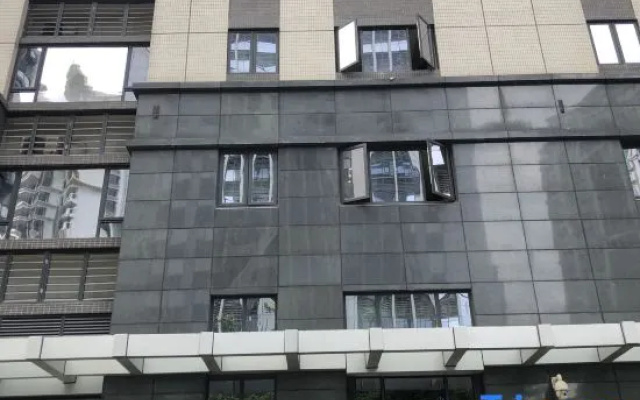 Xinyue Holiday Apartment (Guangzhou East Railway Station Yantang Subway Station)