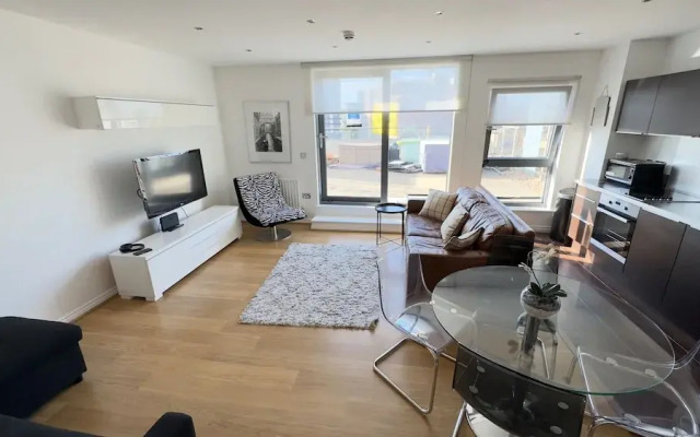 Oval House Retreat in Camden Town
