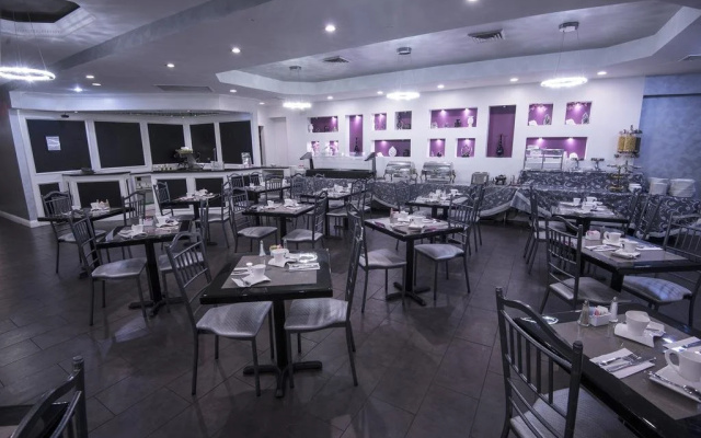 Avenue Plaza Hotel