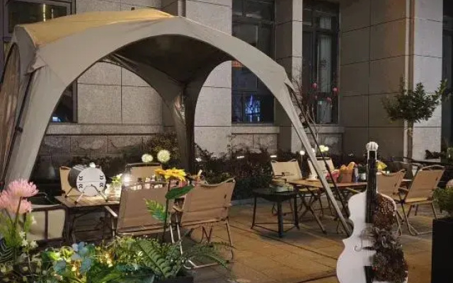 Vienna International Hotel (Huai'an Lianshui Development Zone High-speed Railway Station)