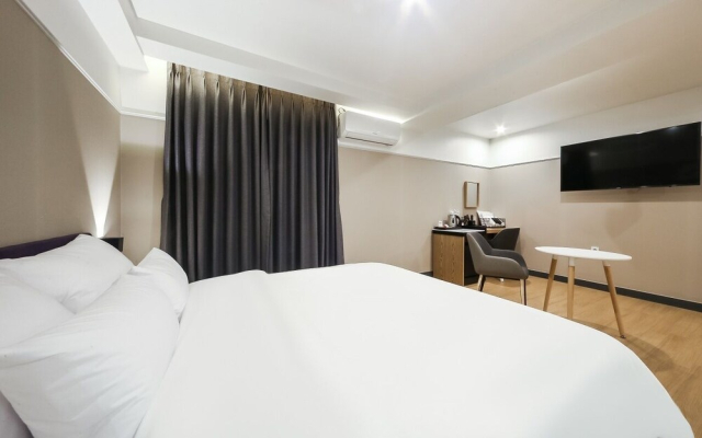 Busan Station Hotel Gray 194