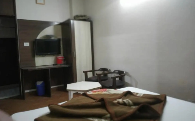 Hotel Yatri International