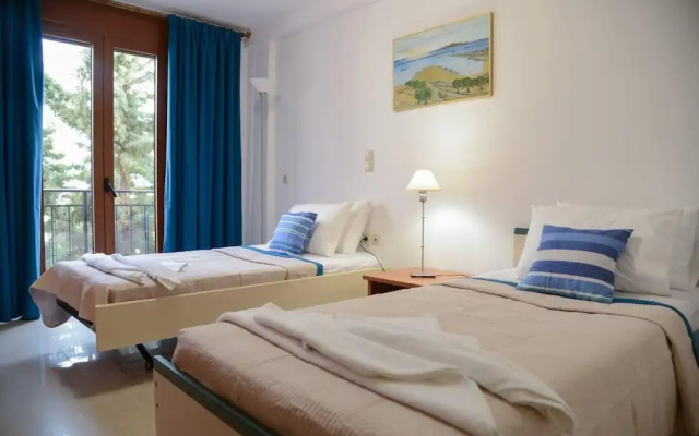 Spotless Apt in the Heart of Sisi