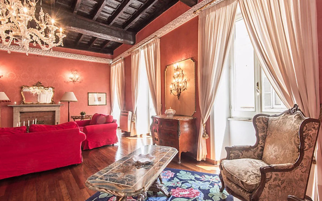 Spanish Steps Top Location