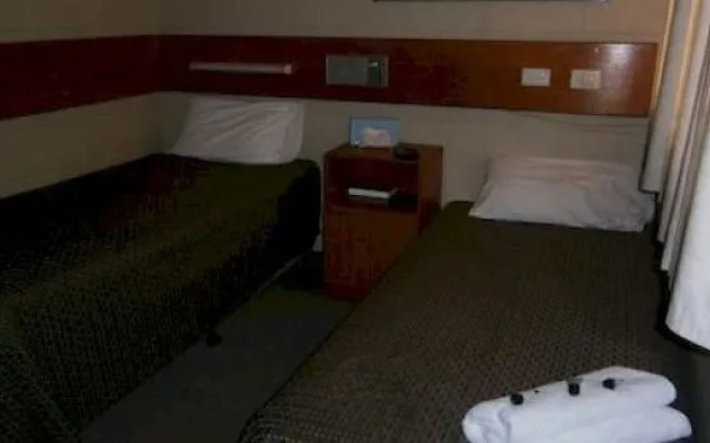 Tara Hotel Motel