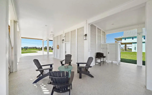 Pelican Perch by Ryson Vacation Rentals